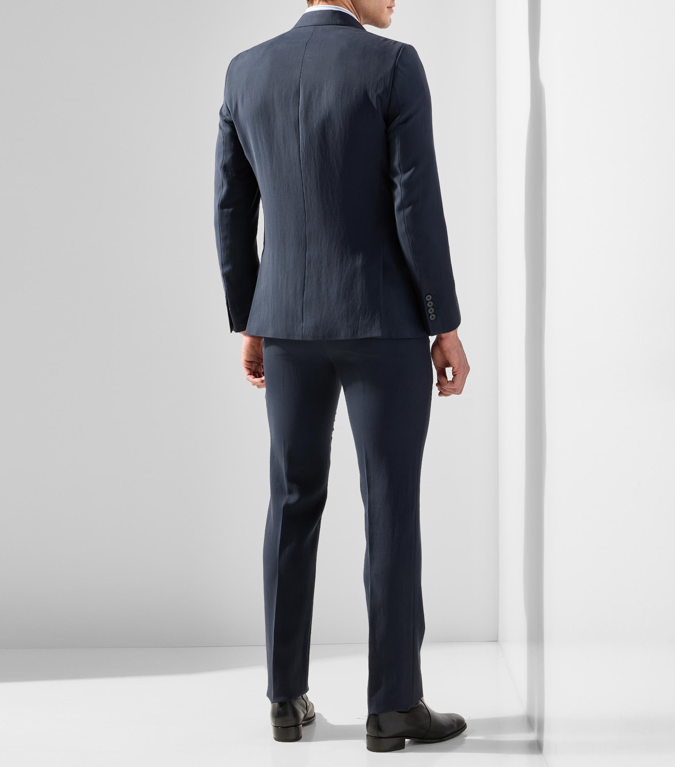 Traje corte slim liso Hombre